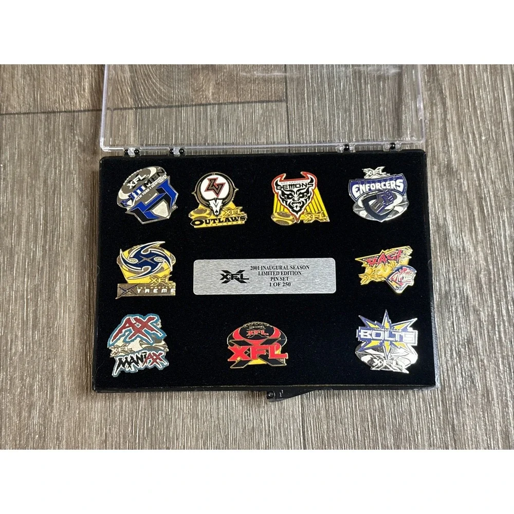 XFL 2001 Inaugural Season Limited Edition HTF Pin Set In Display Case Lapel Pins